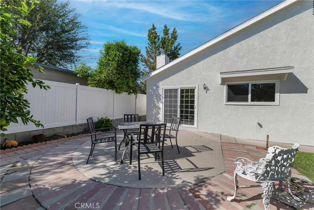 17706 Collins Street Property Photo 34