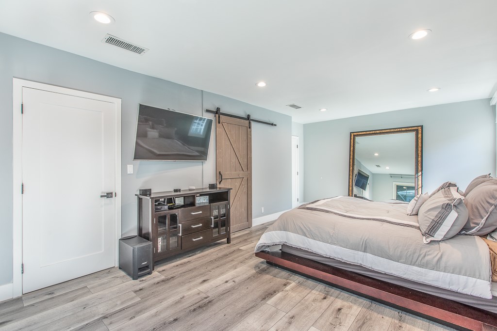 1207 Greenacre Avenue Property Photo 15