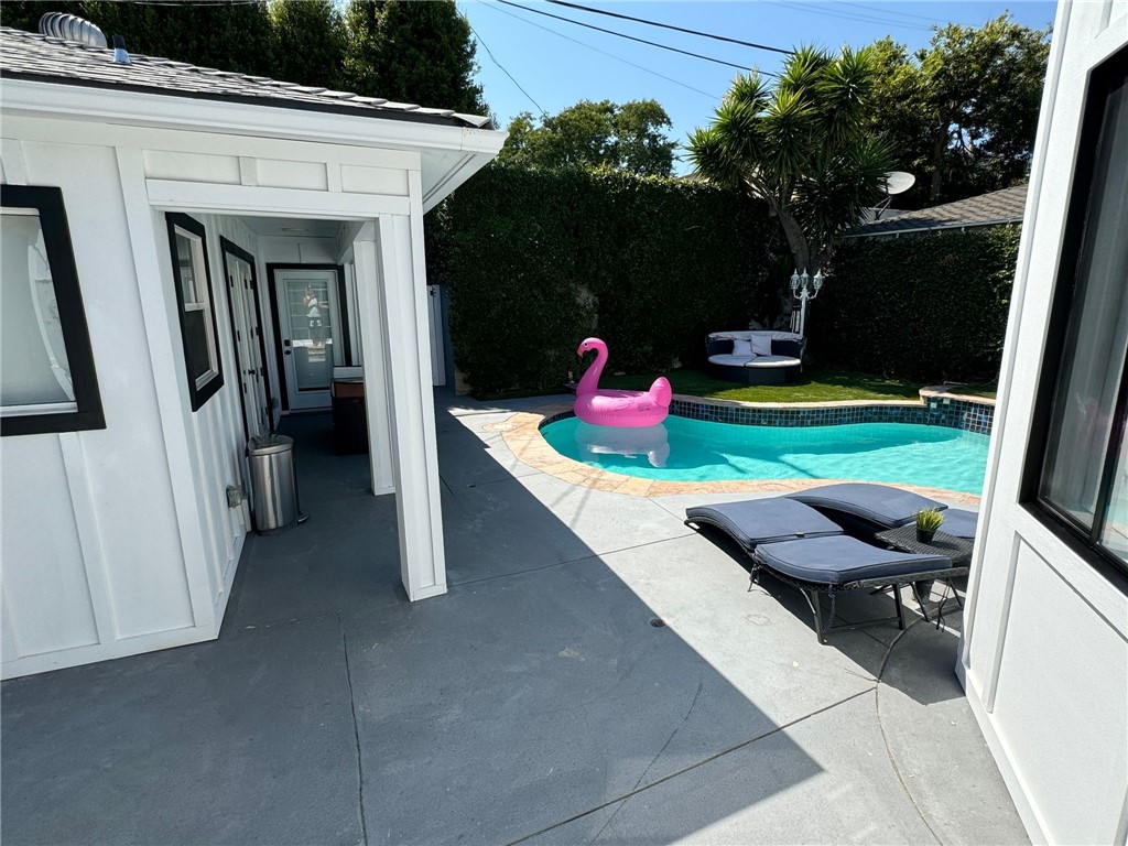 1207 Greenacre Avenue Property Photo 32
