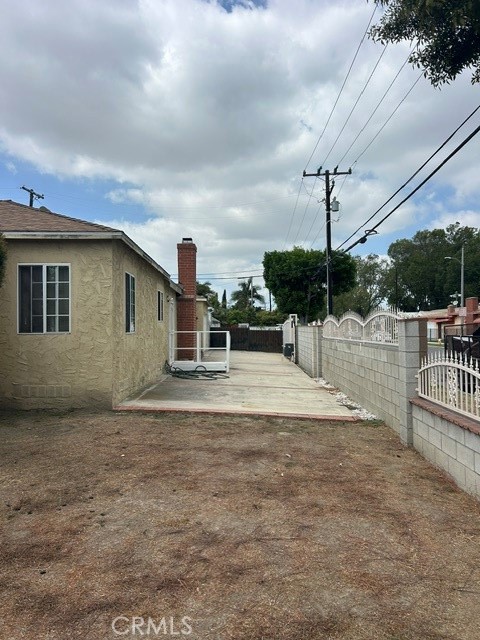 1301 S Castlegate Property Photo 3