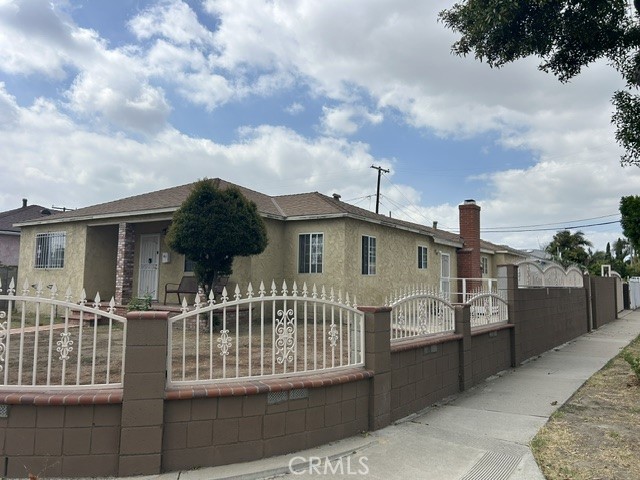 1301 S Castlegate Property Photo 6