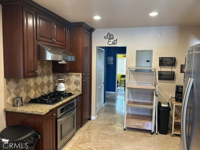 1301 S Castlegate Property Photo 23