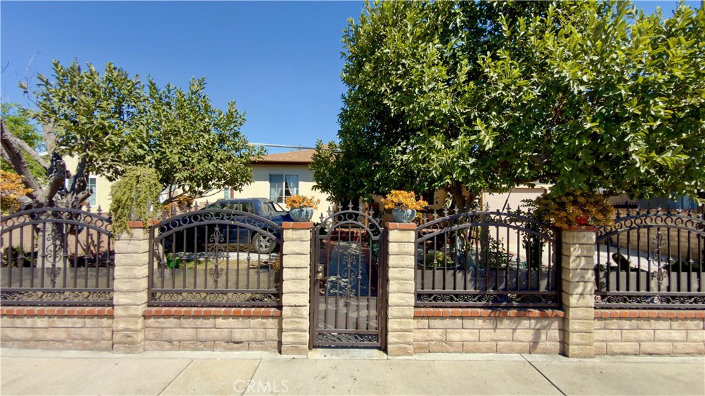 10416 Cayuga Property Photo 3