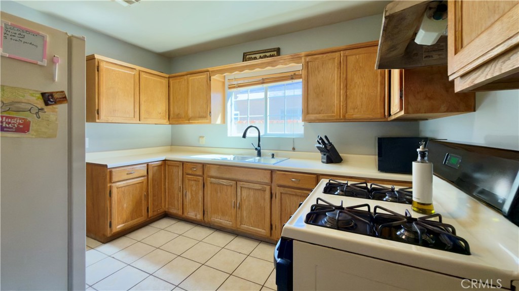 10416 Cayuga Property Photo 12