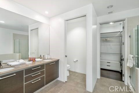 801 S Grand Avenue 2111 Property Photo 6