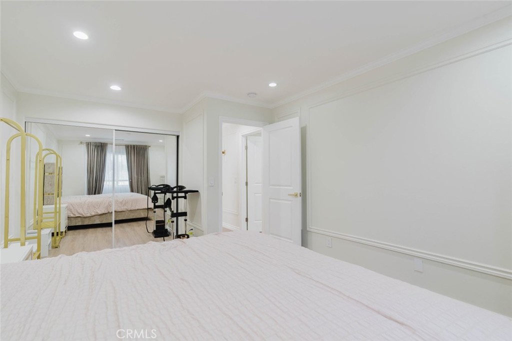 9231 1/2 Cedros Avenue Property Photo 20
