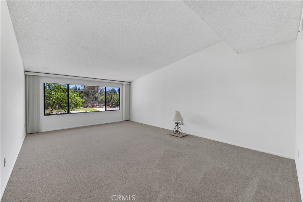 17512 Tuscan Drive Property Photo 23
