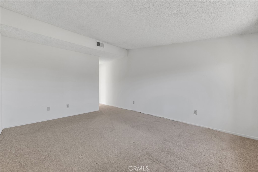 17512 Tuscan Drive Property Photo 28