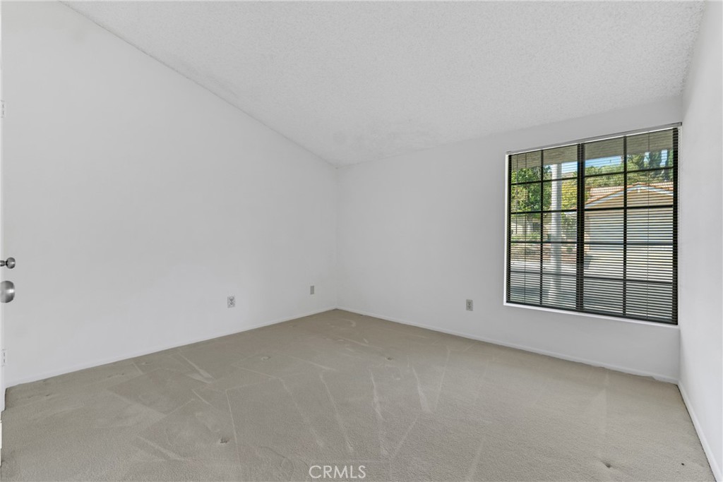 17512 Tuscan Drive Property Photo 31