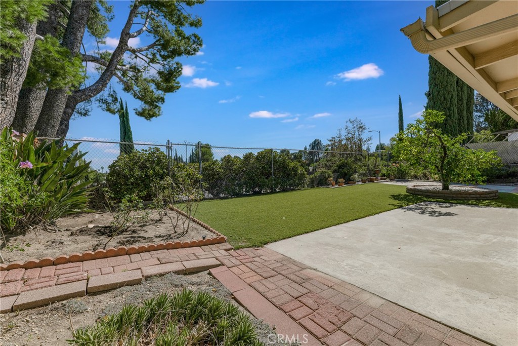 17512 Tuscan Drive Property Photo 45