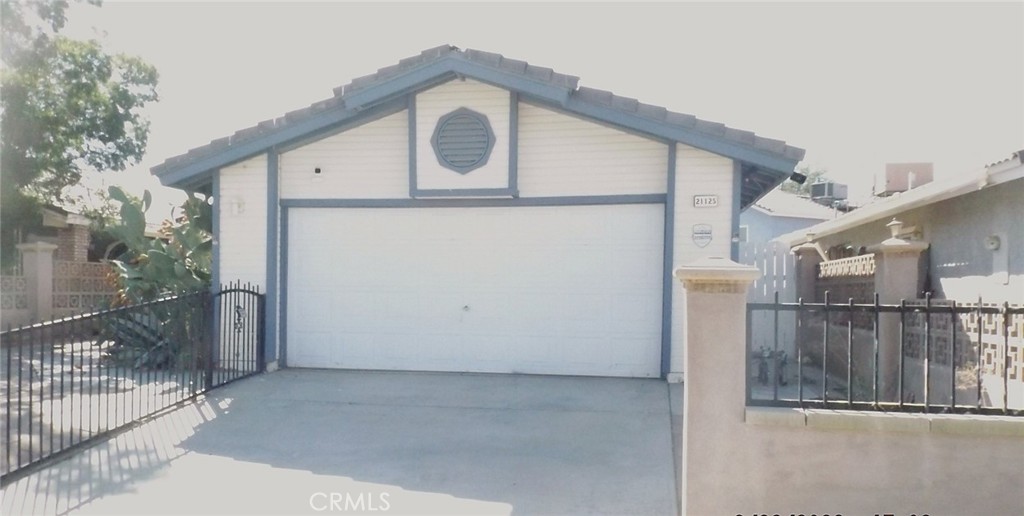 21125 Conklin Property Photo 1