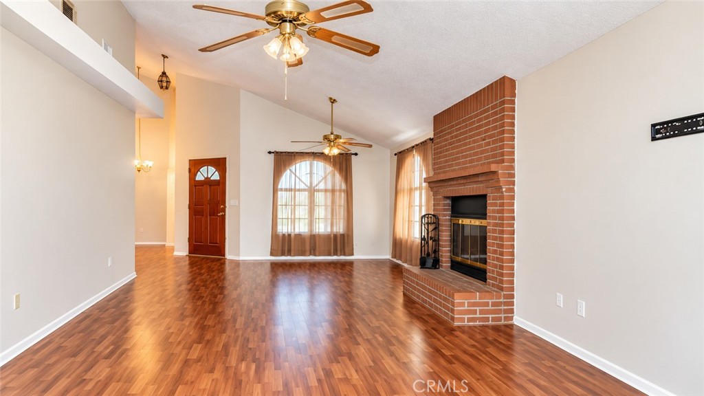 21125 Conklin Property Photo 2