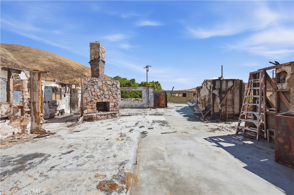 38101 Gorman Post Road Property Photo 3