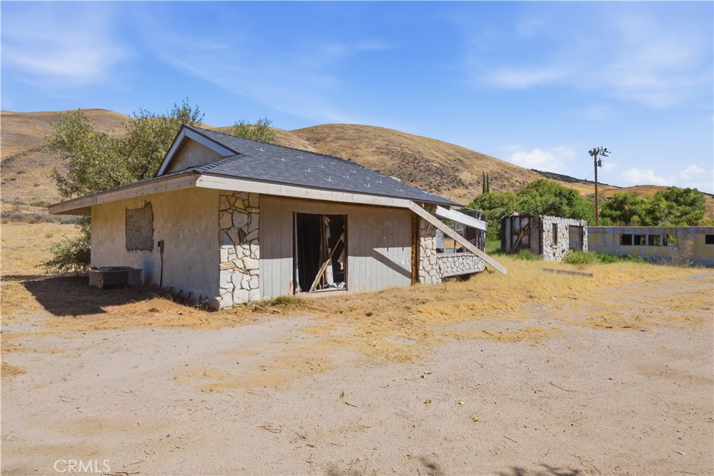 38101 Gorman Post Road Property Photo 7