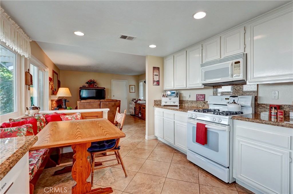 25839 Vaquero Court Property Photo 4