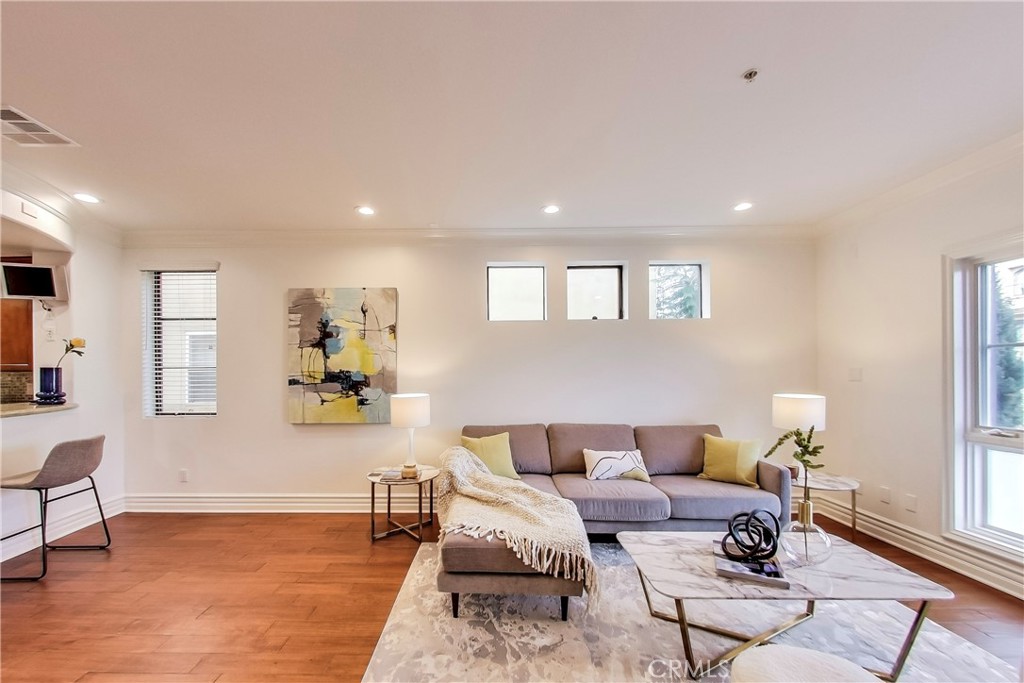 12026 201 Hoffman Street 201 Property Photo 6