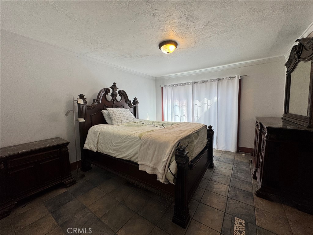 806 N Oxford Property Photo 3