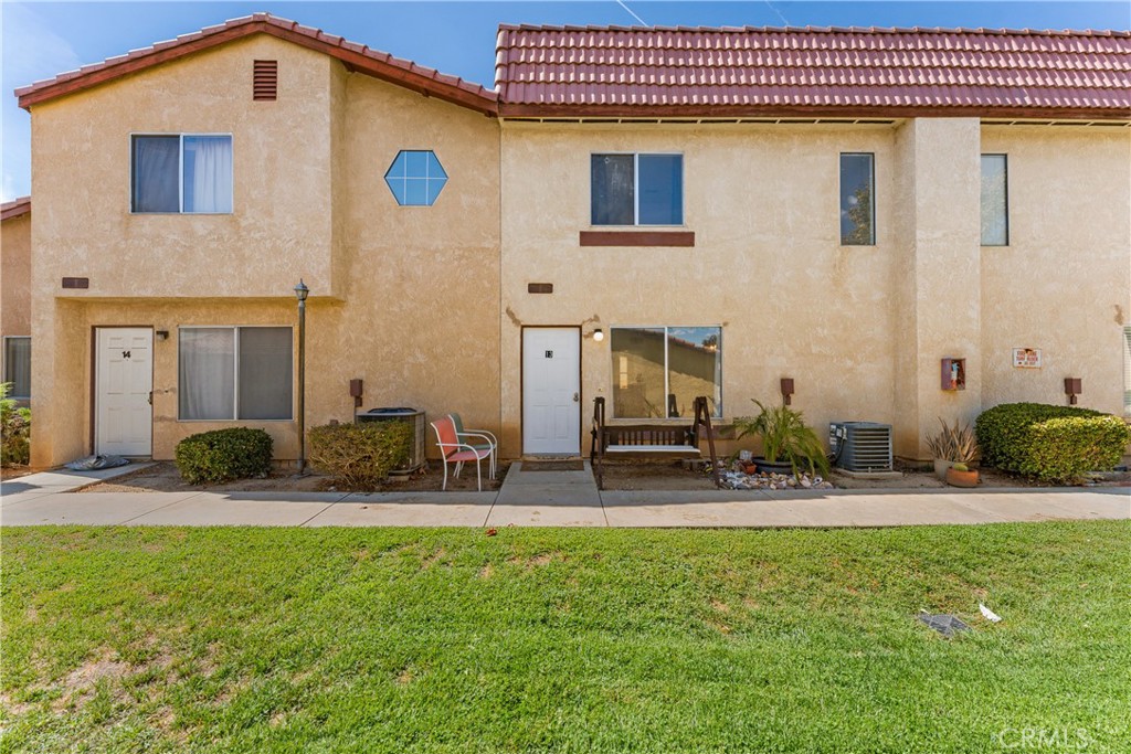 38000 17th E Property Photo 1