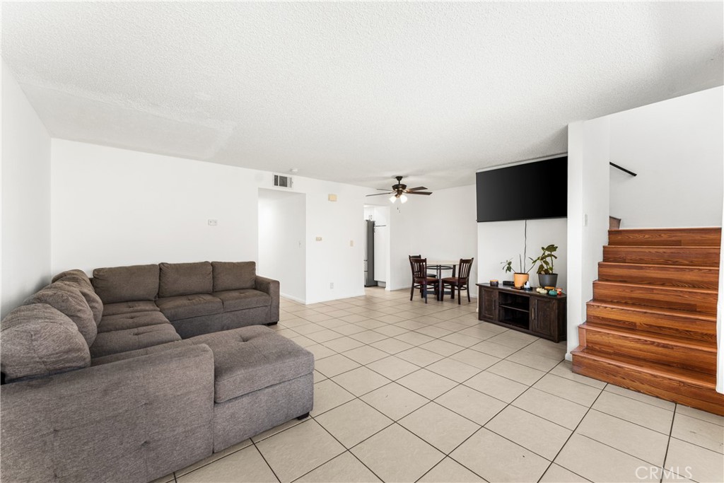 38000 17th E Property Photo 4