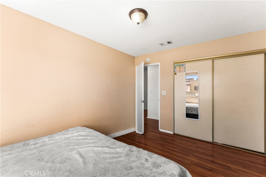 38000 17th E Property Photo 14