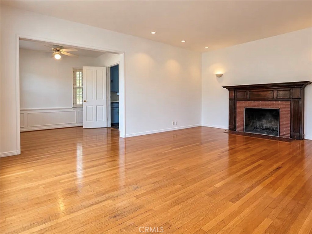 6548 Colbath Property Photo 4