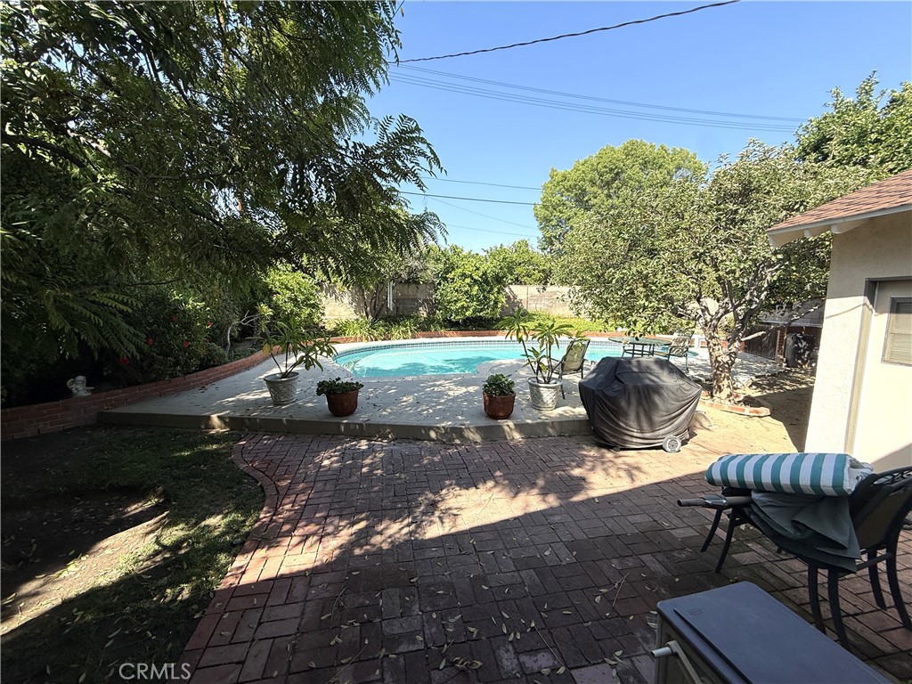 18609 Knapp Property Photo 8