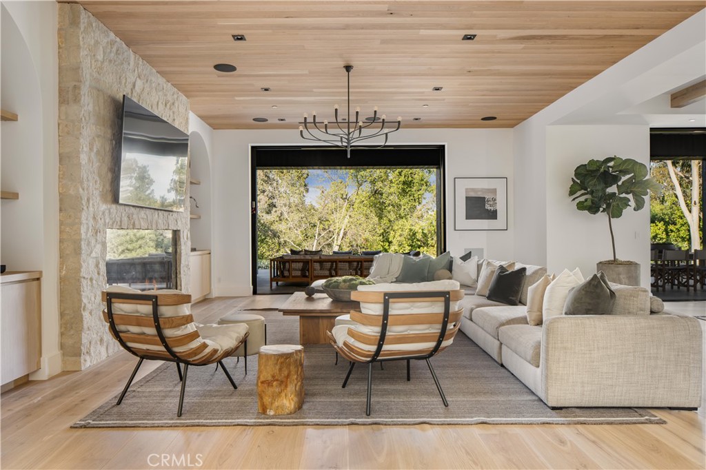 24341 Rolling View Road Property Photo 13