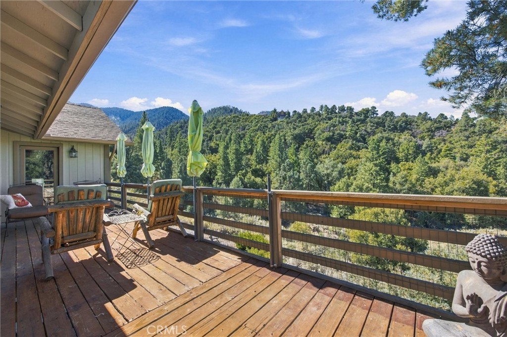 1925 Linden Drive Property Photo 2