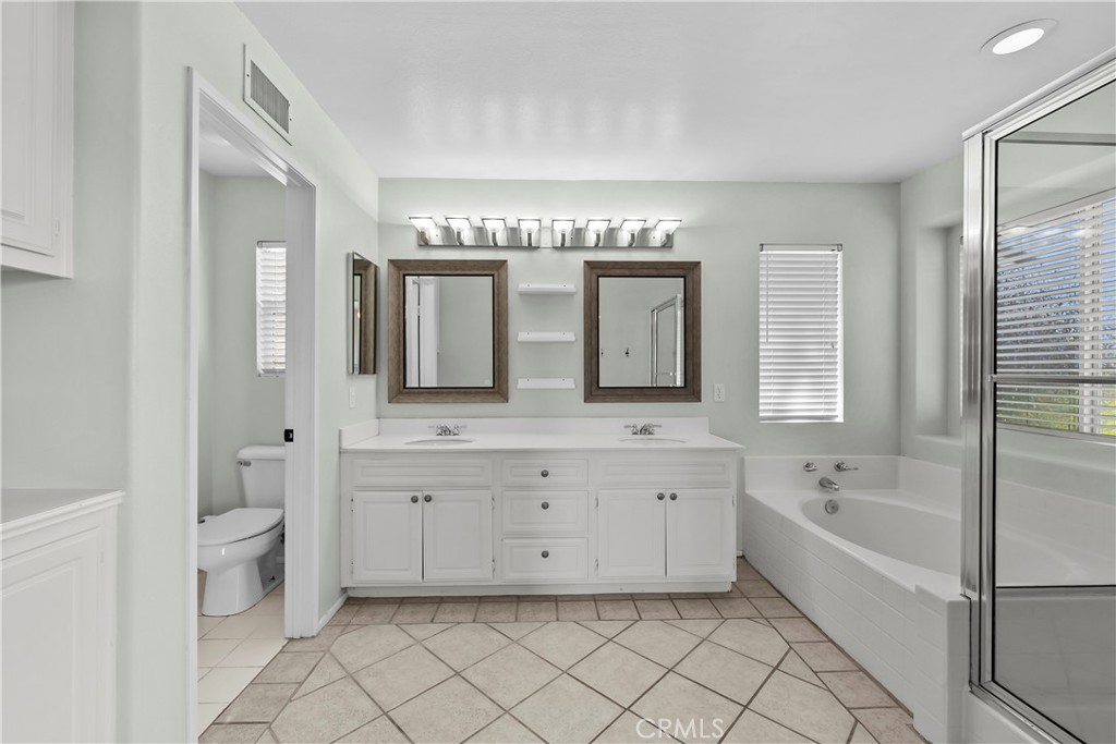 28407 Meadowlark Court Property Photo 28
