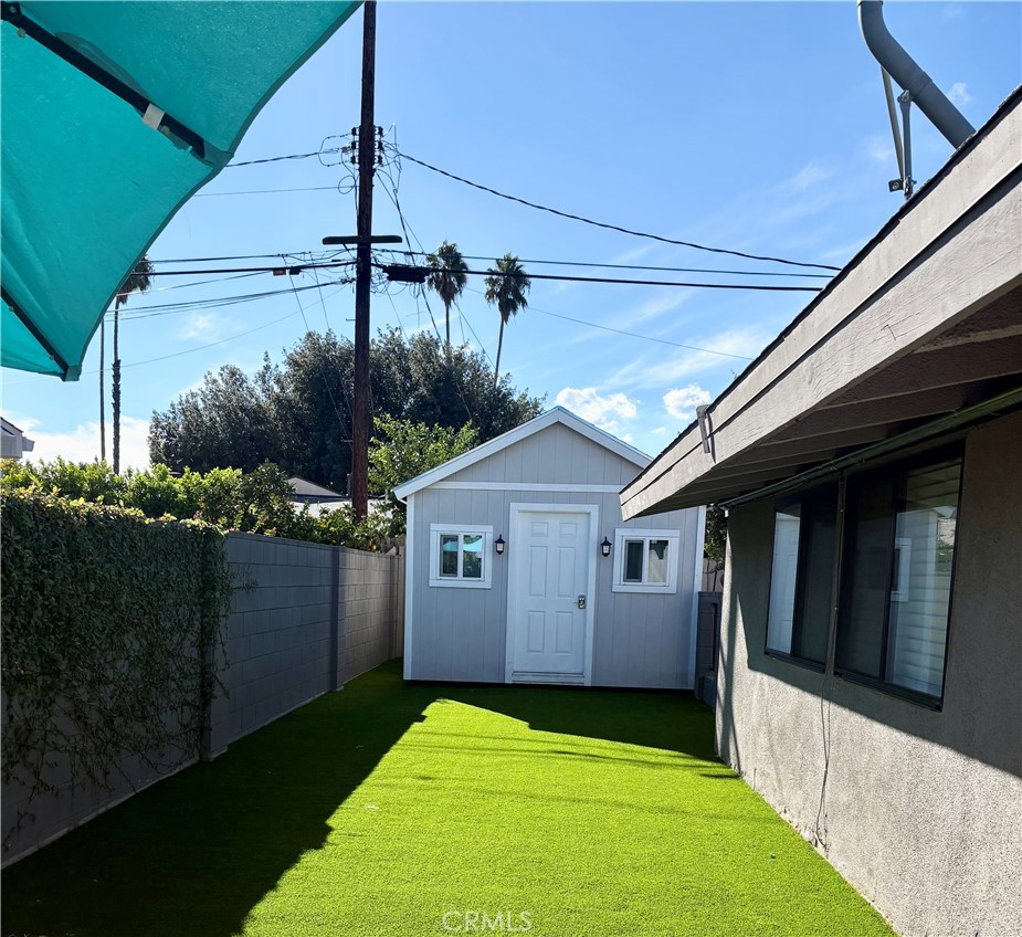 19836 Hamlin Street Property Photo 21