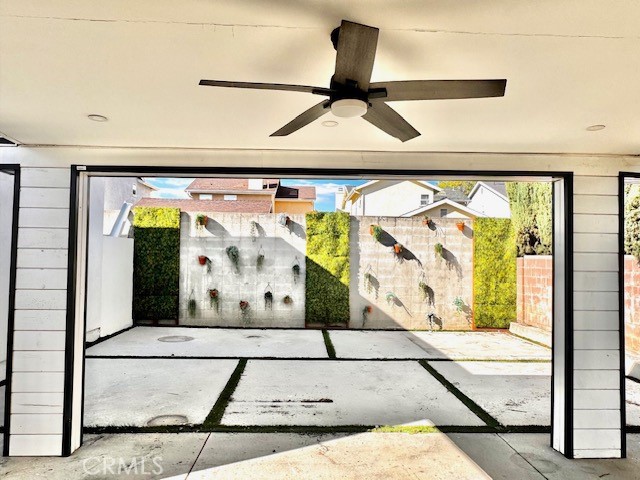 20315 Vose Property Photo 7