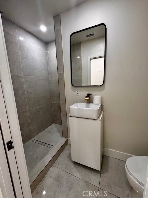 20315 Vose Property Photo 9