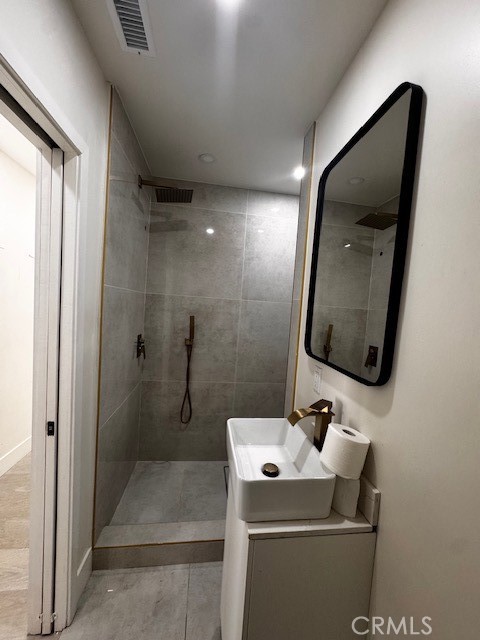 20315 Vose Property Photo 10
