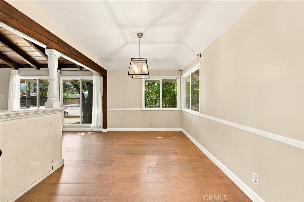 13047 Magnolia Boulevard Property Photo 12