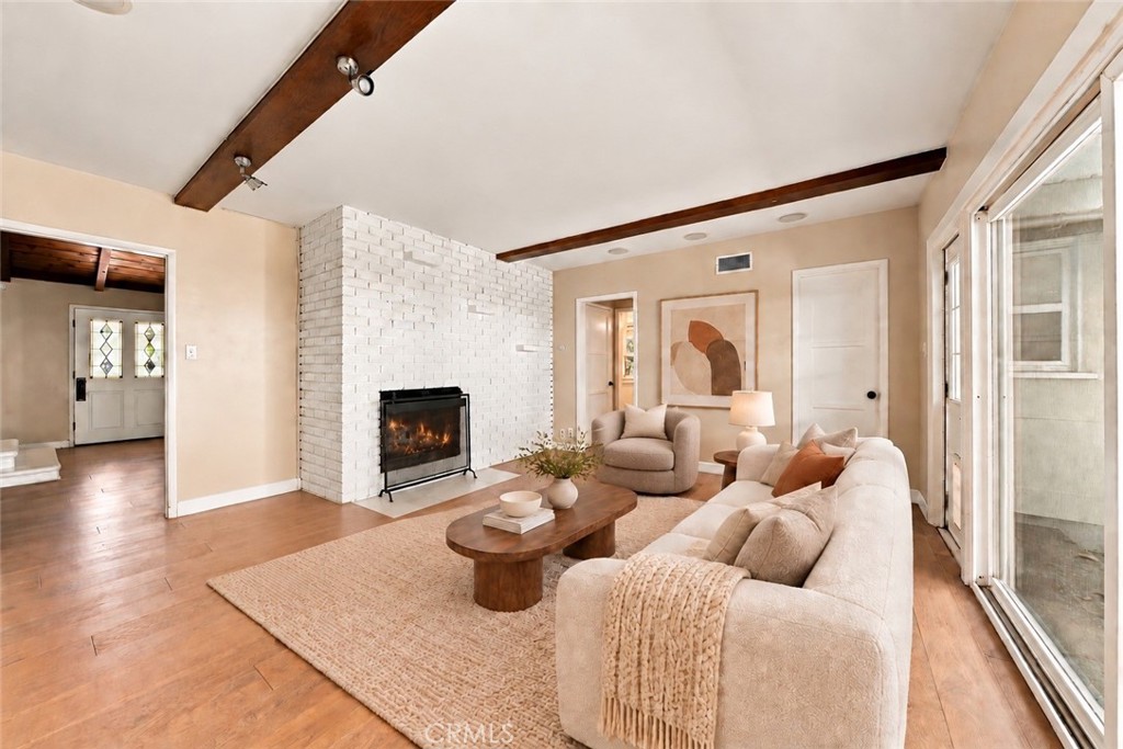 13047 Magnolia Boulevard Property Photo 18
