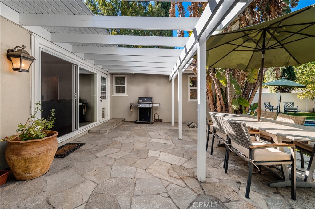 13047 Magnolia Boulevard Property Photo 34