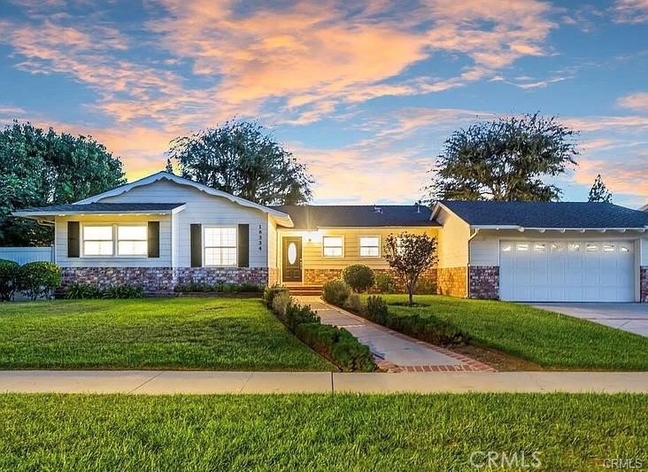 18334 Los Alimos Street Property Photo 2