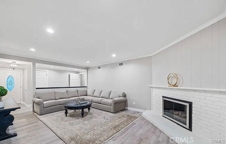 18334 Los Alimos Street Property Photo 7
