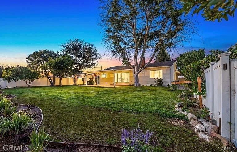 18334 Los Alimos Street Property Photo 23
