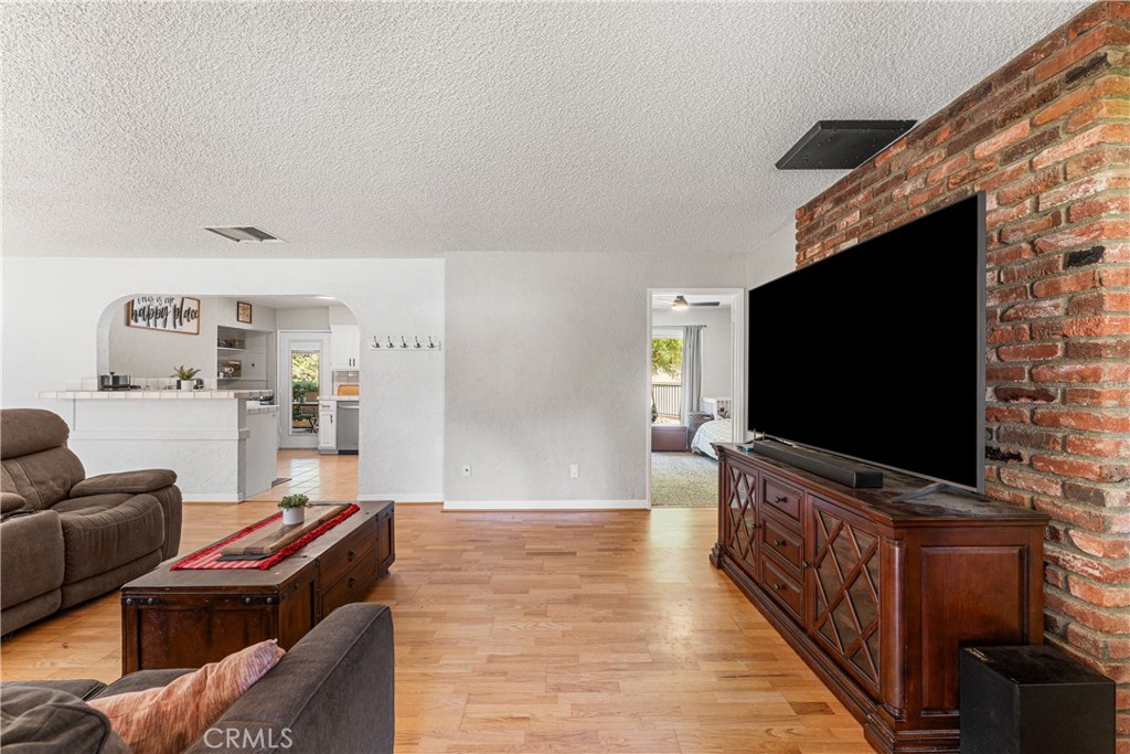 4527 W Avenue L13 Property Photo 28