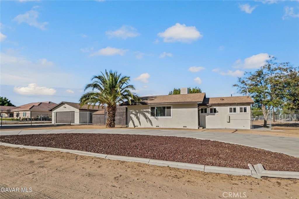 43061 41st Street West W Property Photo 1