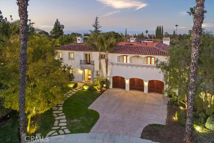 5010 Serena Property Photo 6