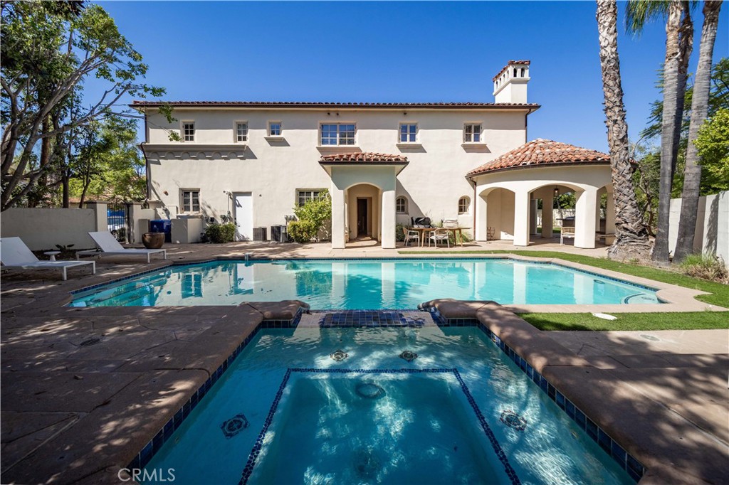 5010 Serena Property Photo 9