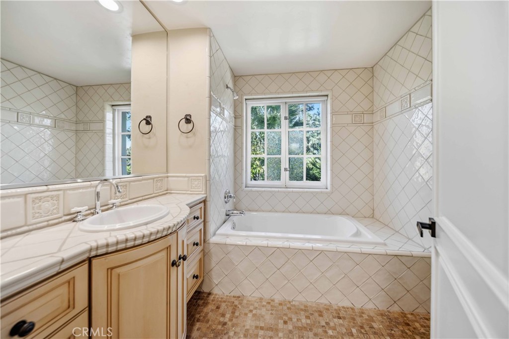 5010 Serena Property Photo 69