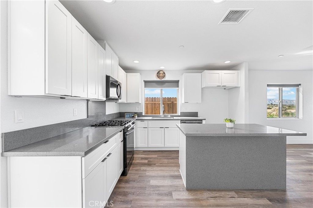 7270 Poppy Property Photo 16