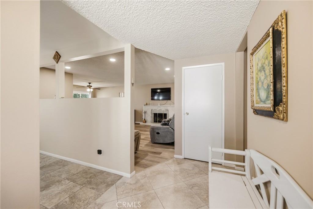 856 Moffatt Circle Property Photo 4
