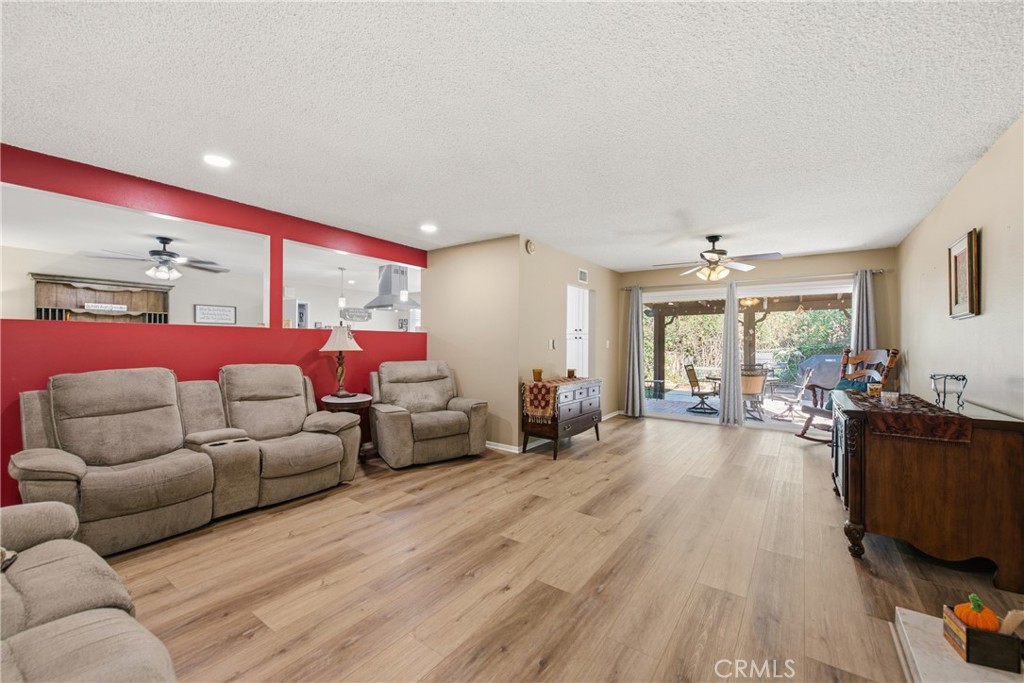 856 Moffatt Circle Property Photo 6