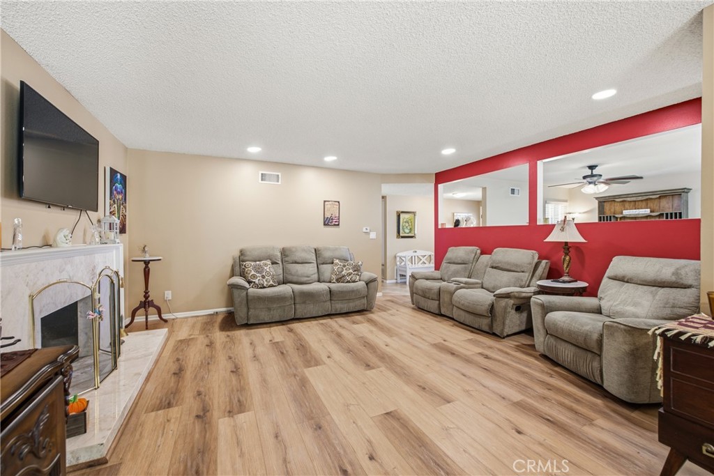 856 Moffatt Circle Property Photo 8