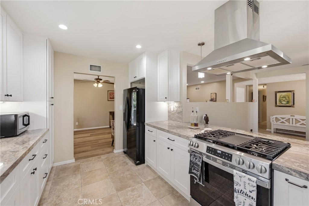856 Moffatt Circle Property Photo 14