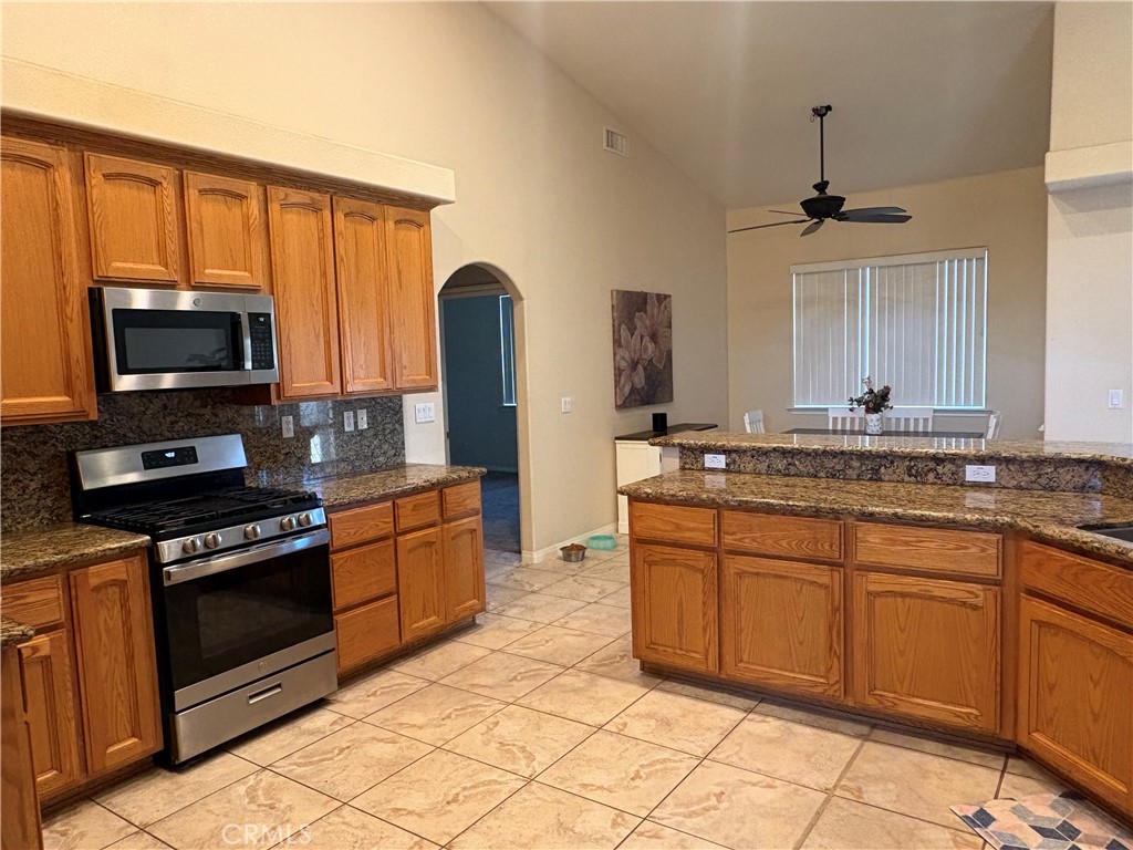 21432 Hector Court Property Photo 4